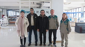 Iranian Customer Visits Chengyi Factory